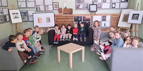 Powiększ grafikę: dzien-bibliotekarza-633996.jpg