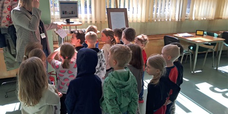Powiększ grafikę: dzien-bibliotekarza-633998.jpg