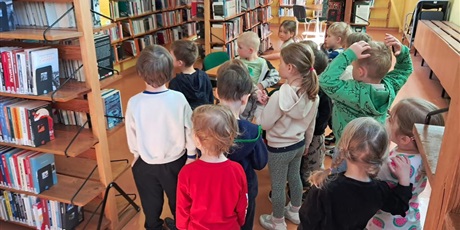 Powiększ grafikę: dzien-bibliotekarza-634000.jpg
